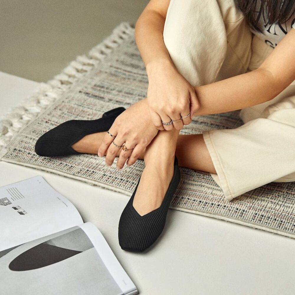 VIVAIA Square-Toe‎ V-Cut Flats (Margot 2.0) EU/38.5 US/7.5